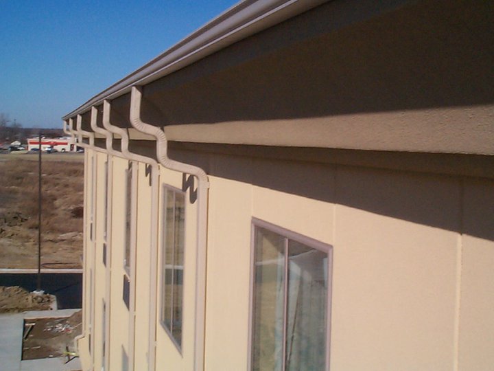 commercial building gutter install